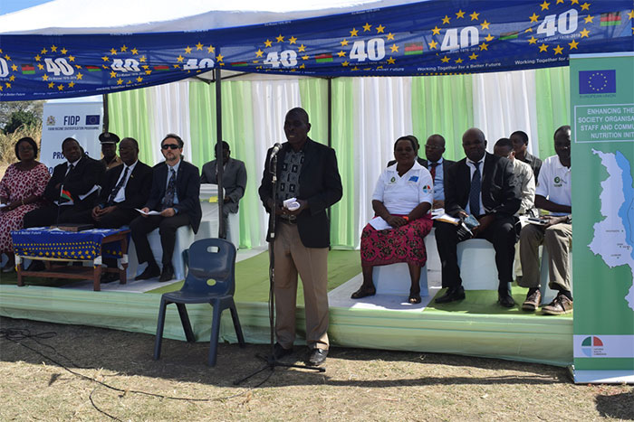 TA Kambwiri gladly welcoming the SUN project during the launch at Katelera Primary School ground in Salima on behalf of all the targeted district and TAs. He encouraged all the councils, TAs and communities to give their required support towards the successful implementation for more benefits to the people. TA Kambwiri gladly welcoming the SUN project during the launch at Katelera Primary School ground in Salima on behalf of all the targeted district and TAs. He encouraged all the councils, TAs and communities to give their required support towards the successful implementation for more benefits to the people.